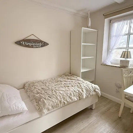 Haus Inselfriede Duenenhus 6 *